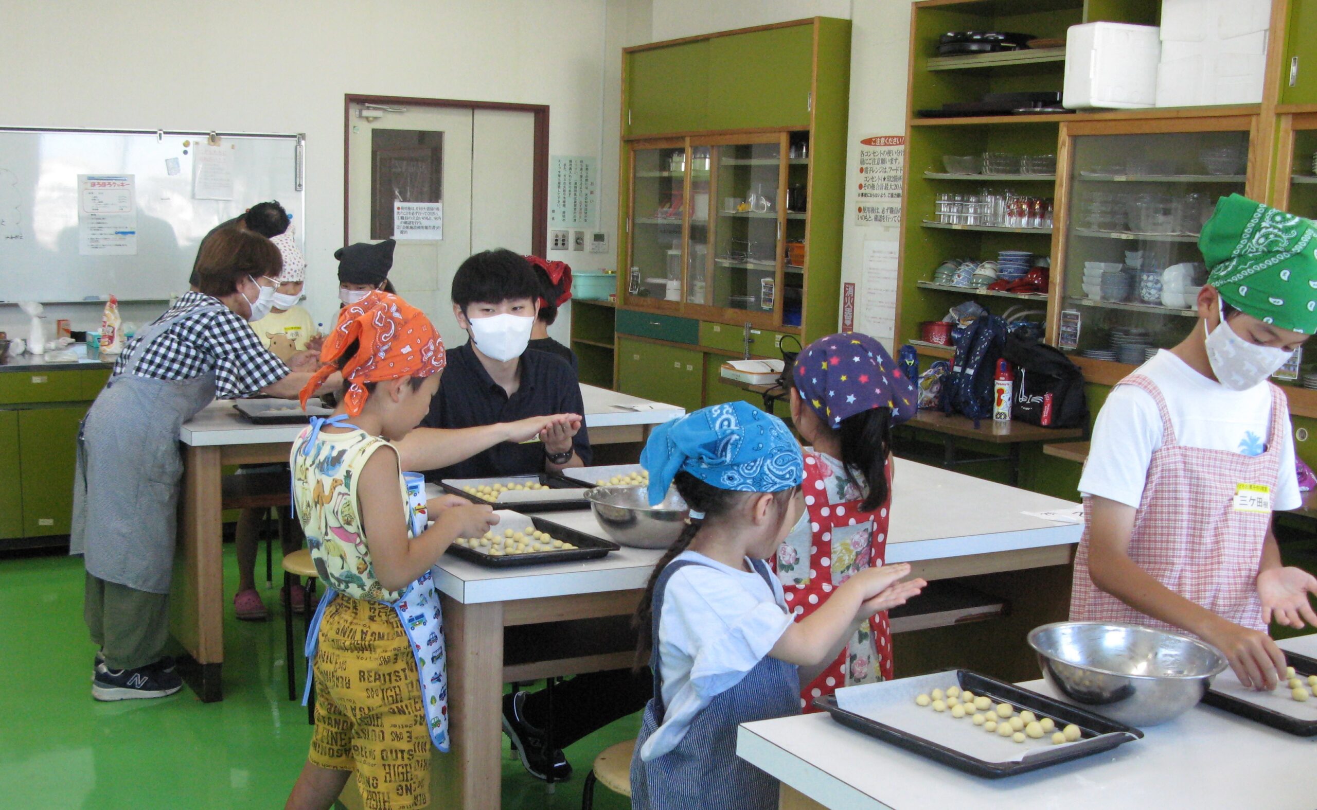 ８月25日金曜日実施「こどもお菓子作り教室」の画像